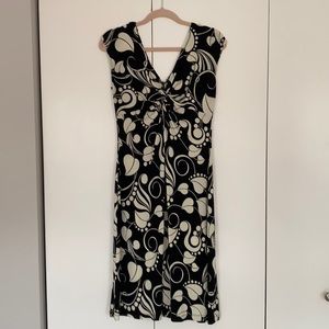 B Calm shift dress